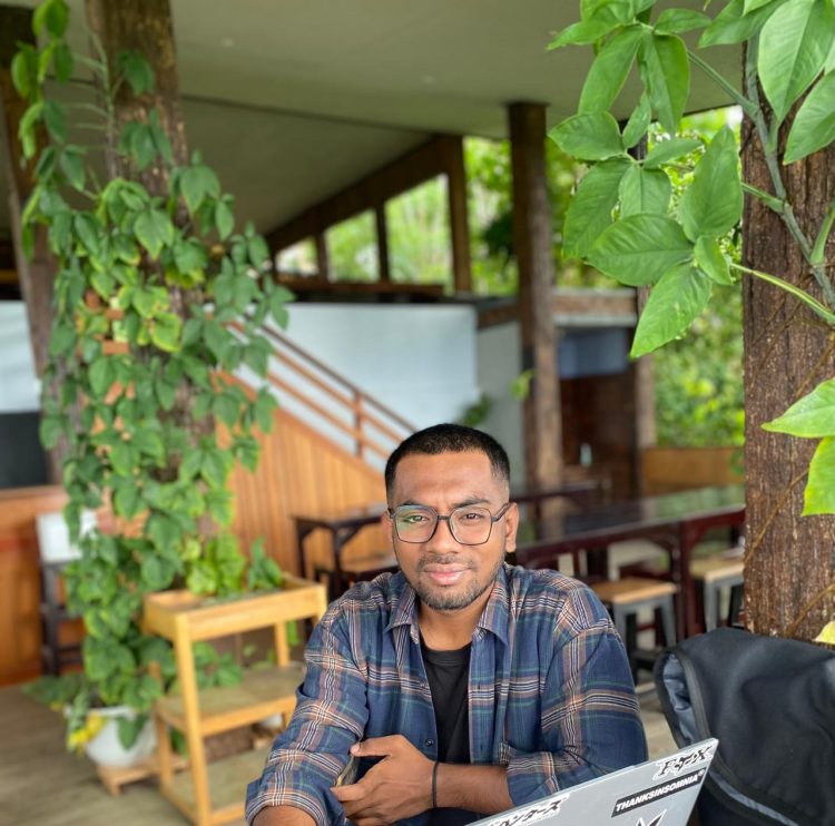 Pengaruh Fluktuasi Harga Cengkeh Terhadap Produksi dan Pendapatan Petani Cengkeh