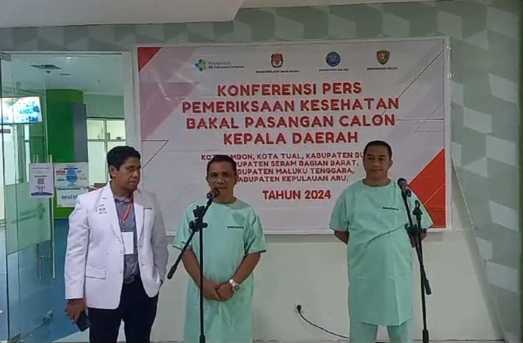 Tampak Bugar, Hatta-Stenly Jalani Pemeriksaan Kesehatan di RS Leimena