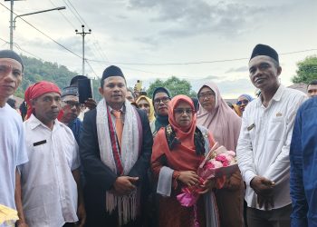Disambut Raja Negeri Lisabata, Ramah Tamah Asrul Kaisuku Usai Pelantikan DPRD Dipenuhi Sukacita Para Pendukung