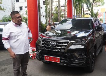 Edukasi Birokrasi Pemkot Ambon, Eks Sekkot Kembalikan Mobil Dinas