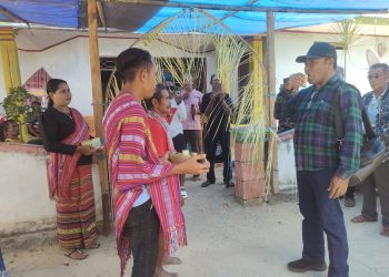 Pulang ke Letti Minta Restu, Hendrik Christian Disambut Ratusan Warga