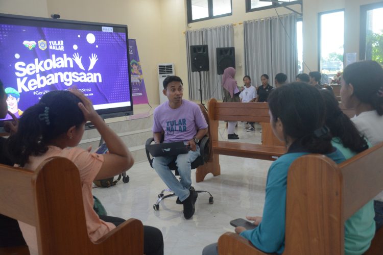 Kolaborasi UPT Bahasa IAKN Ambon dan Mafindo Gelar Pelatihan Tular Nalar Sekolah Kebangsaan