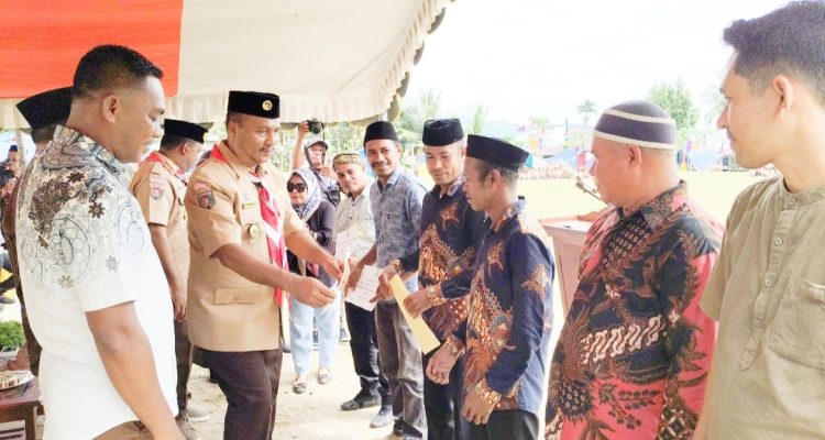 Momentum PEREKAT ke-X di Iha-Kulur: Pj Bupati SBB Resmikan Stadion Mini dan Serahkan Bantuan Infrastruktur