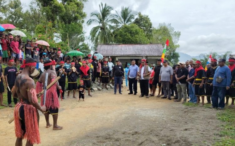 Lohia Sapalewa: Jejak Pemimpin dan Harapan di Ujung Pegunungan Taniwel