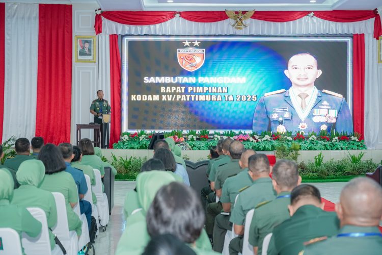 Pangdam XV/Pattimura Buka Rapim, Tekankan Evaluasi dan Program 2025