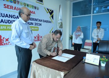 Bupati SBT Serahkan Laporan Keuangan Pemerintah Daerah Tahun 2024 ke BPK
