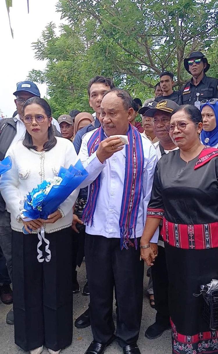 Air Mata Haru Wakil Bupati: Tari Somba Upu Sambut Pemimpin Baru SBB dengan Amanah Sakral