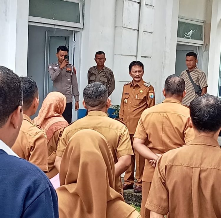 Bupati SBB Geram, Sidak Dinkes Temukan Kadis dan Pegawai Tak Hadir