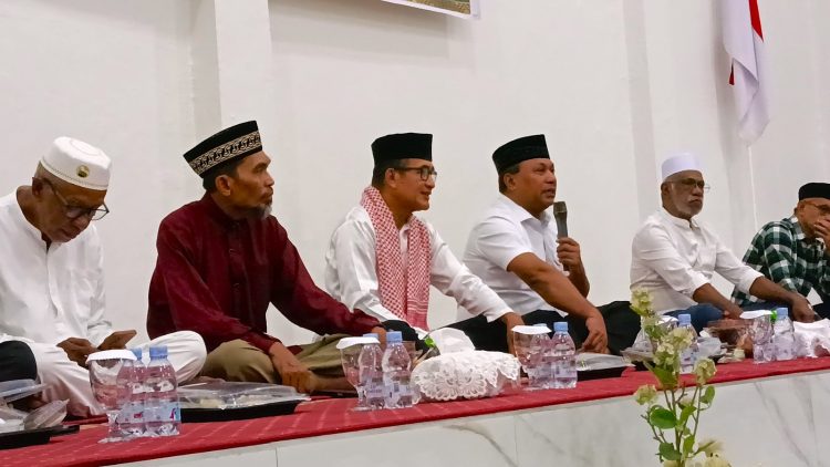 Buka Puasa di Batu Merah, Wagub Maluku Pastikan Stabilitas Harga
