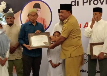 IKA DBC Plus Jakarta dan Sejumlah Yayasan Wakafkan 24 Ribu Al-Qur’an, Gubernur Maluku Harap Bisa Membentuk Moral Umat