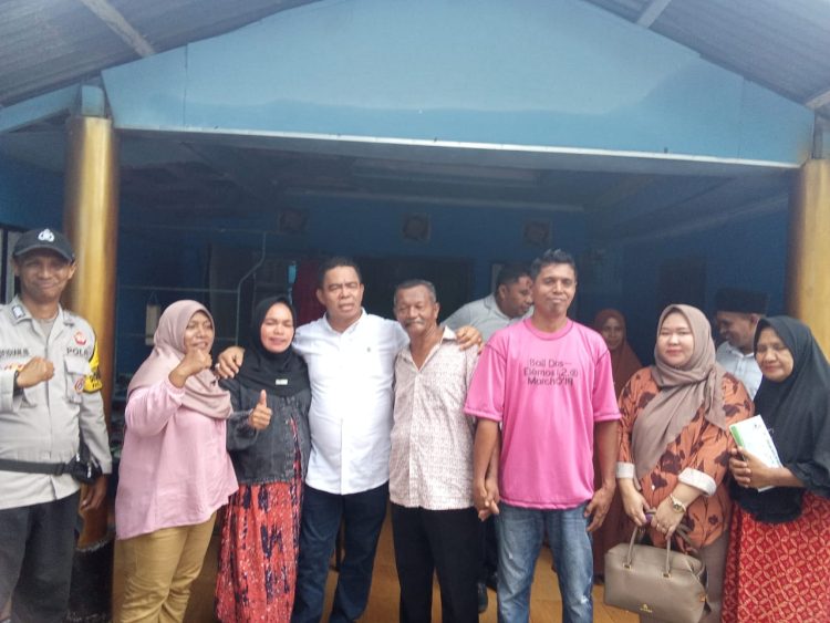 Disertai Bantuan, Umar Kei Dorong Perdamaian dan Silaturahmi di Ambon