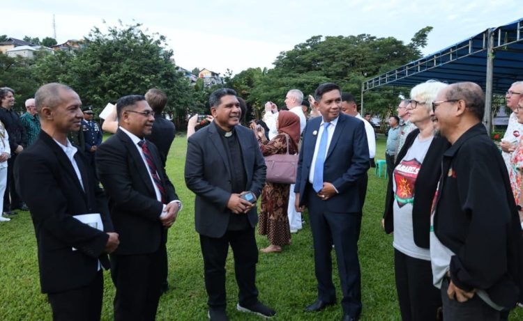 Wali Kota Ambon Bodewin Wattimena Tegaskan Komitmen Persahabatan Lewat Peringatan Anzac Day
