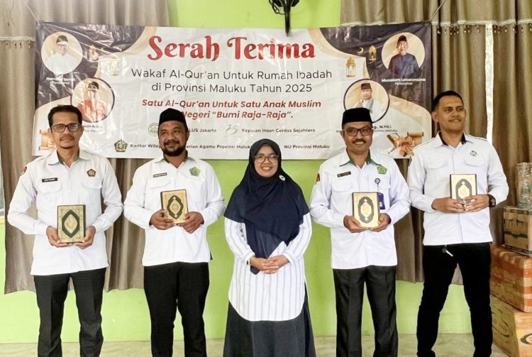 Kemenag Maluku Tengah Terima Wakaf 4.000 Mushaf Al-Qur’an, Langkah Nyata Tingkatkan Literasi Islam