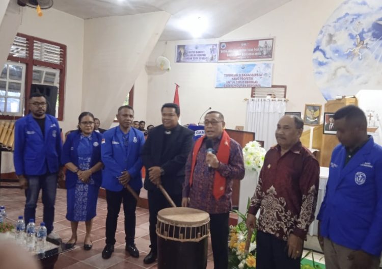 Momentum Paskah GAMKI di SBB, Gubernur: Generasi Muda Maluku Harus Saling Menguatkan dan Produktif