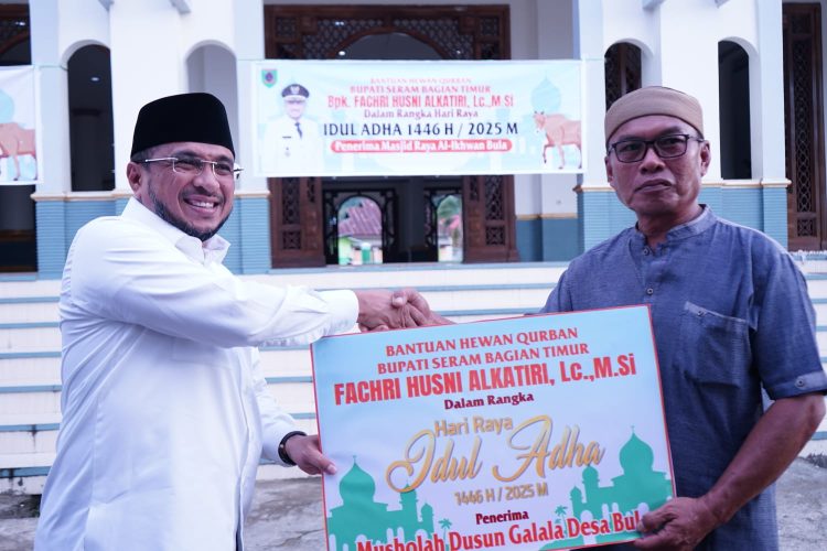 Presiden RI Serahkan Hewan Kurban ke Masjid Al-Ikhwan Bula, Bupati SBT: Momentum Beramal Terbaik di 10 Hari Dzulhijjah