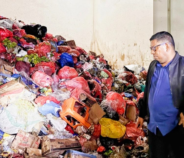 Bersih! Mardika Jelang Bulan Merdeka, Plh Kepala Disperindag Maluku: Kita Mulai Berbenah