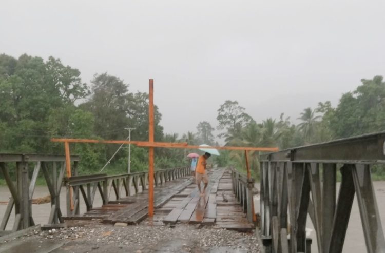 Kawa Nua: Jembatan Darurat Lintas Tiga Kabupaten di Seram Kembali Terancam