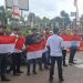 Polresta Ambon dan P.P. Lease Semarakkan HUT RI ke-80 dengan Aksi Pembagian Bendera Merah Putih