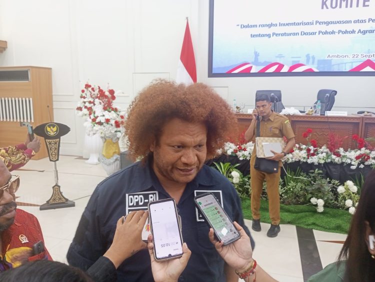 Jaga Hak Tanah dan Budaya, Senator Paulus Tekankan Pentingnya Dewan Adat Maluku