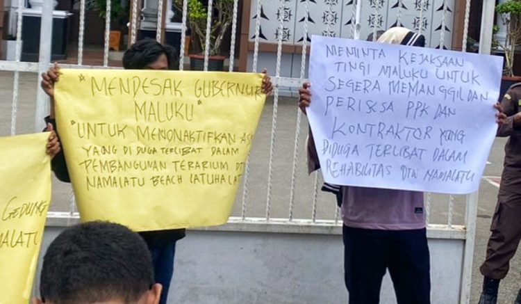 Pemuda ICMI Maluku Gelar Aksi Desak Penegakan Hukum Proyek Mangkrak Terarium Namalatu Beach