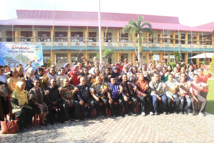 Wakil Gubernur Maluku Dampingi Mendikdasmen RI Tinjau SMKN 2 dan SMA Advent Wayame