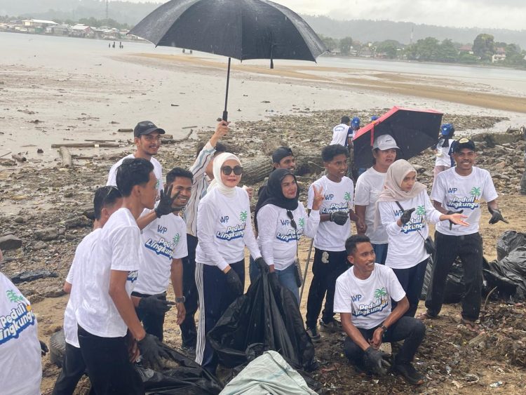 Muda Mudi Maluku Bergerak: Launching Komunitas “Widya Pratiwi Peduli Lingkungan” Dimulai dengan Aksi Bersih Pantai Galala