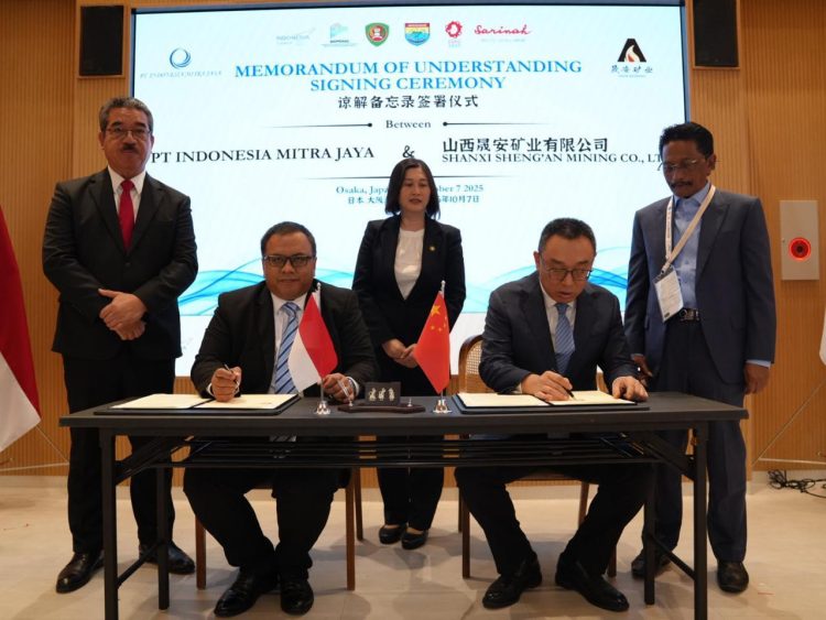 Gubernur Maluku Hendrik Lewerissa dan Bupati SBB Asri Arman menghadiri secara langsung penandatanganan Memorandum of Understanding (MoU) proyek Maluku Integrated Port (MIP) yang berlangsung di Osaka, Jepang, Selasa (07/10/2025).