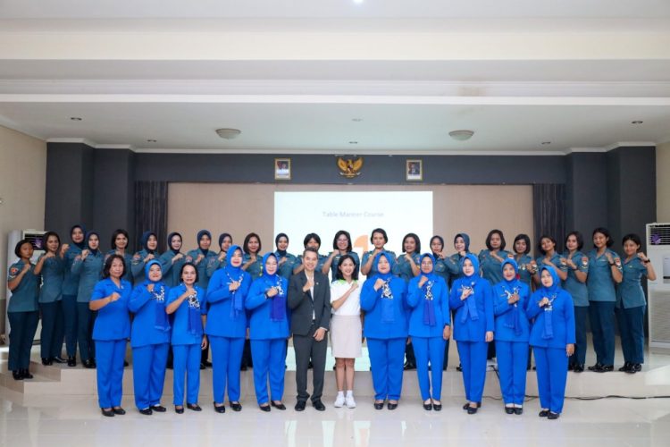 Kodaeral IX Gandeng Swiss-Belhotel Ambon Gelar Pelatihan Etika Jamuan Resmi