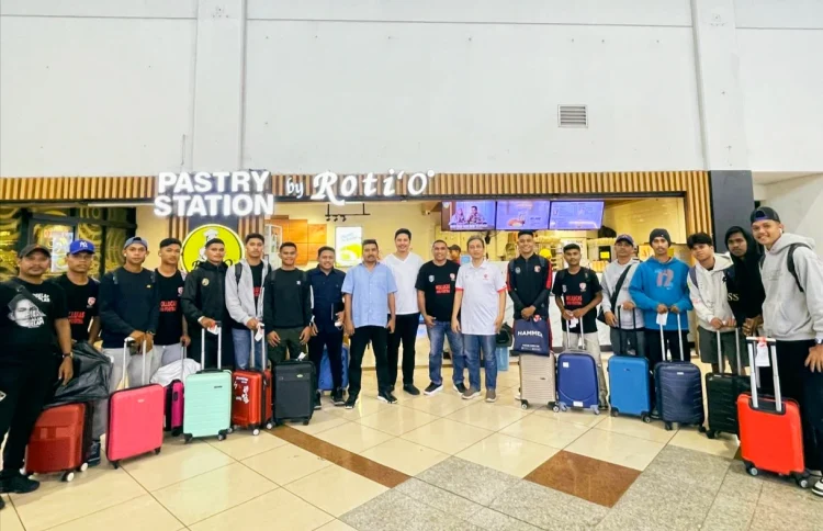 Dampingi Sekjen KSMI Pusat, Salampessy Sambut Kontingen Maluku Jelang Liga Nusantara 2025 di Surabaya