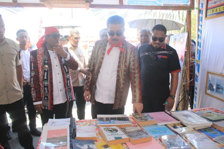 30 UMKM Warnai HUT Malteng, Gubernur Ajak Pelaku Usaha Berkreativitas