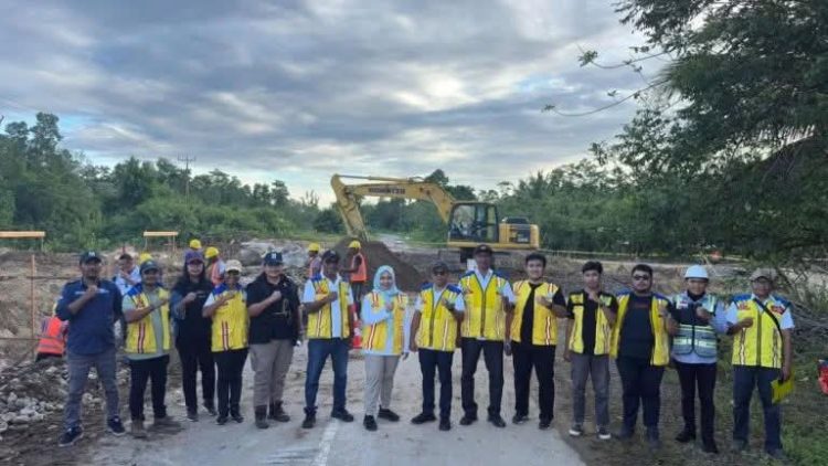 Kepala BPJN Maluku Tinjau Dua Proyek Strategis SBSN di Seram Bagian Timur