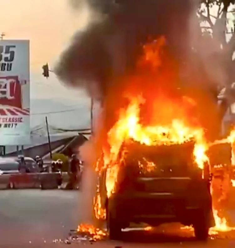 Mobil Terbakar di Jalan Sudirman Batu Merah Ambon, Tidak Ada Korban Jiwa