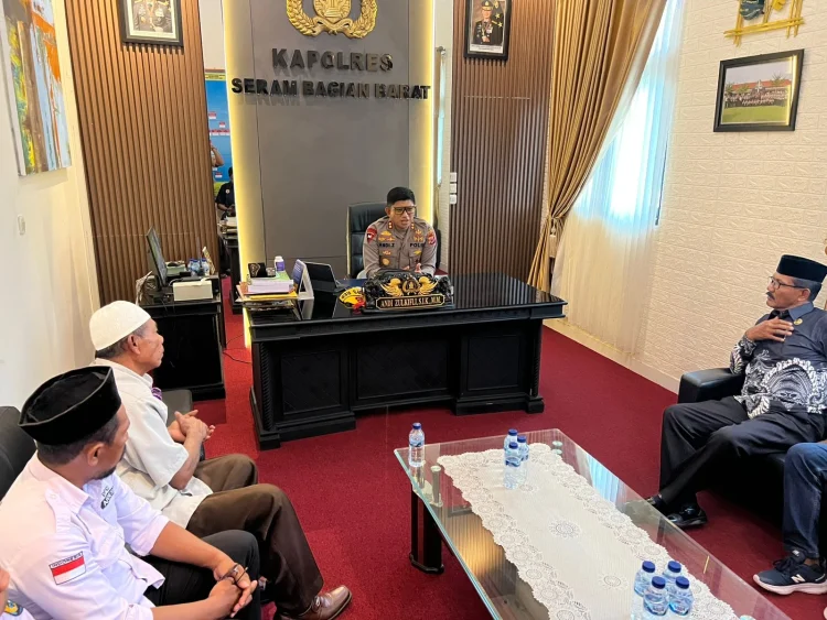 Kapolres SBB Fasilitasi Pertemuan Pemdes Iha–Luhu, Dorong Penyelesaian Konflik Gunung Tembaga