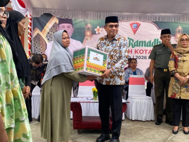 Di Masjid Ar Rauf, Bodewin Ingatkan Pentingnya Stabilitas dan Silaturahmi