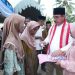 Silaturahmi dan Buka Puasa Bersama Masyarakat Iha dan Luhu, Gubernur Serahkan Paket Sembako dan Kacamata Gratis