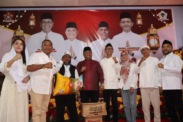 Di Tengah Pemulihan Kesehatan, Ketua DPD SOKSI Maluku Tetap Hadir Berbagi dengan Santri Hidayatullah Liang