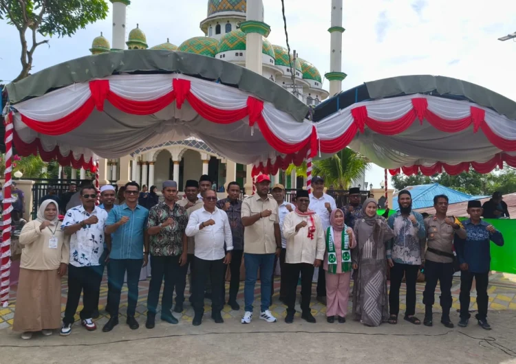 Di Puka Ana Negeri Larike, Bupati Maluku Tengah Soroti Persatuan dan Kearifan Lokal