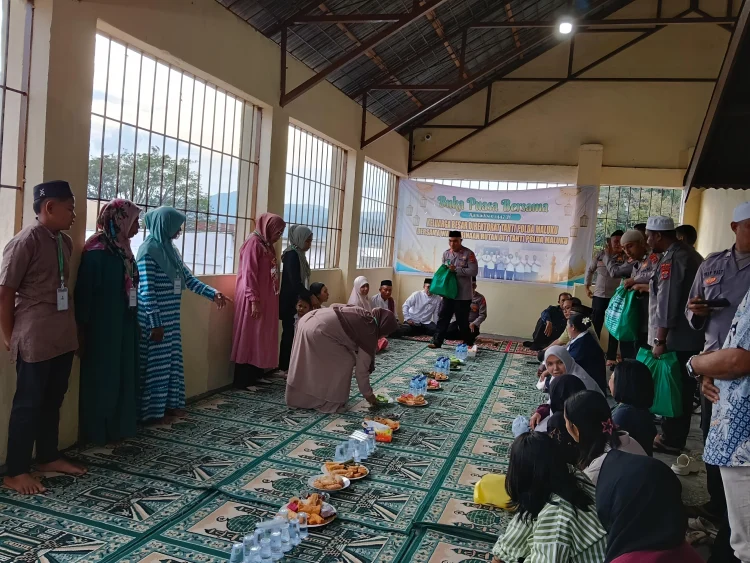 Buka Puasa Bersama di Rutan Tahti Polda Maluku, Dirtahti Tekankan Pembinaan dan Kepedulian Sosial