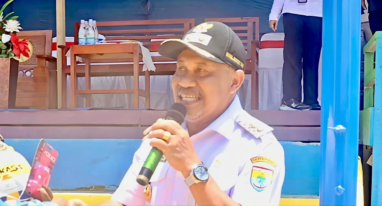 Dukung Pembinaan Atlet, Pemda SBB Salurkan Bantuan via Wakil Bupati