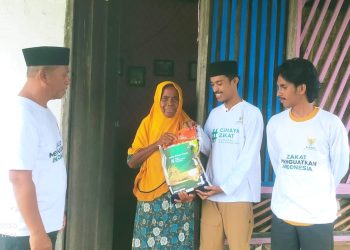 HIPPMAH dan BAZNAS SBB Bagi 77 Paket Beras ke Warga Kurang Mampu