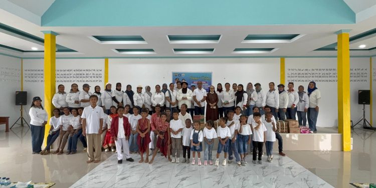 Aksi Nyata PKK SBB: Bersih Kota hingga Santuni Disabilitas di Hari Kartini