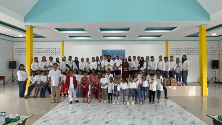 Aksi Nyata PKK SBB: Bersih Kota hingga Santuni Disabilitas di Hari Kartini