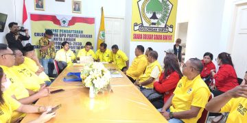 Kantongi Dukungan PK se-Kota Ambon dan SOKSI, Steven Risakotta Daftar Ketua Golkar