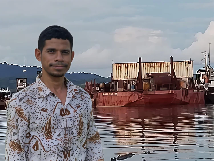 Kapal Rusak Terbengkalai di Poka Ancam Ekosistem Teluk Ambon, Pemerintah Didesak Ambil Sikap