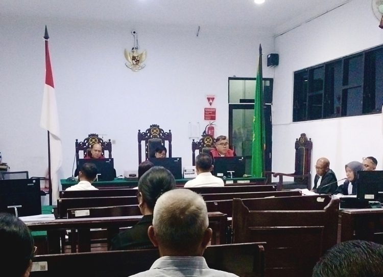 Fakta Mengejutkan, Jaksa Tuntut Petrus Fatlolon Pakai Data Identitas Mantan Pegawai Bank