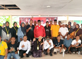 Golkar dan SOKSI Maluku Salurkan Hewan Qurban di Hila, Perkuat Kedekatan dengan Masyarakat