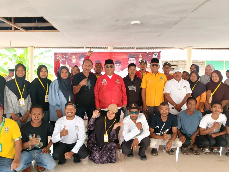 Golkar dan SOKSI Maluku Salurkan Hewan Qurban di Hila, Perkuat Kedekatan dengan Masyarakat