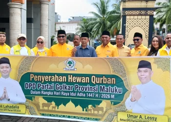 Serahkan Hewan Qurban di Al Fatah, Golkar Maluku Jadikan Idul Adha Penguatan Kepedulian Sosial