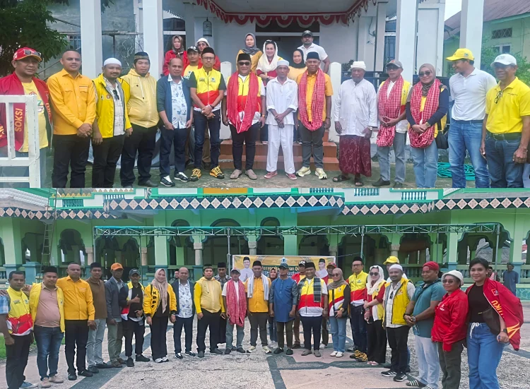 Hangatnya Sambutan Warga Pelauw dan Kailolo Warnai Penyaluran Qurban Golkar dan Depidar SOKSI Maluku