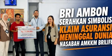 BRI Ambon Serahkan Simbolis Klaim Asuransi Meninggal Dunia Nasabah AMKKM BRILife